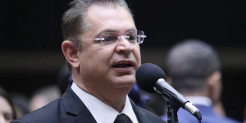 Oposição diz ter alcançado 257 assinaturas para urgência de anestia
