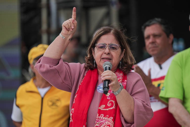 Lula Demite Cida e Mantém o PT no Ministério das Mulheres