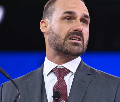 Moraes Bloqueia Contas de Eduardo Bolsonaro: Entenda o Motivo