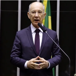 Deputado do PT Reage a Ataques a Moraes no Supremo