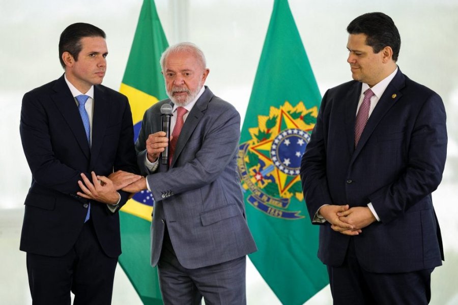 Oposição Abre Caminhos: O Futuro Político de Lula